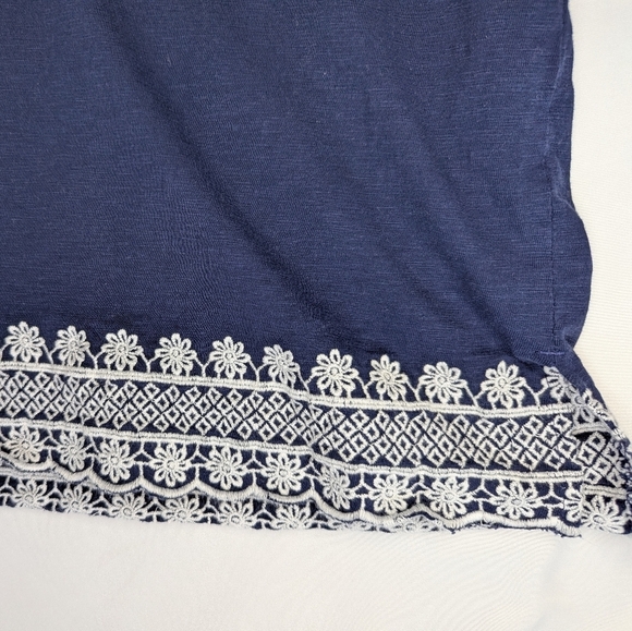 Chico's Long Navy Tunic with White Embroidery Cotton, Women's Size 1 (Medium) - Picture 6 of 12